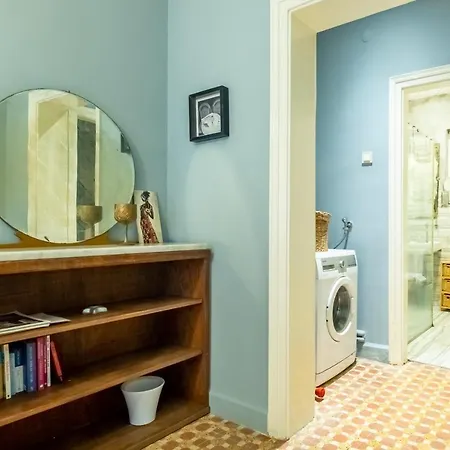 Delightful Flat Close To Galata 2 Mins To Metro *