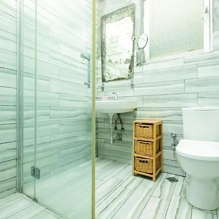 Delightful Flat Close To Galata 2 Mins To Metro Κωνσταντινούπολη