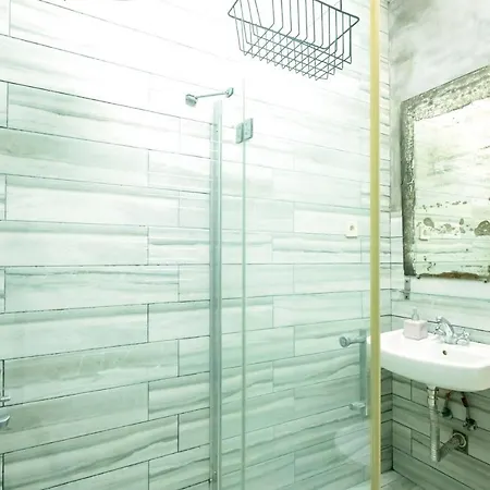 Delightful Flat Close To Galata 2 Mins To Metro Κωνσταντινούπολη